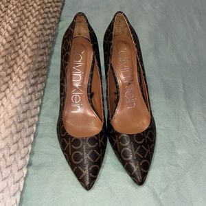 Calvin Klein pointed toe stiletto heels Sz 8 M